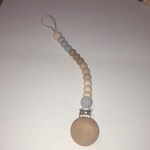 Silicone pacifier clip.pacifier holder.